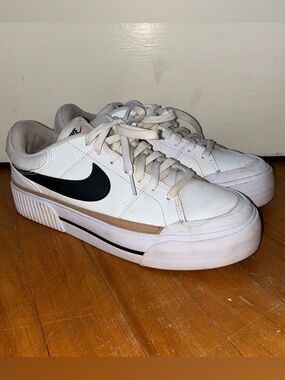 Nike Court Legacy Lift Women's Size 9.5 White/Black Leather Sneakers Platform